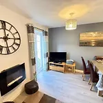 Seakisses - Part Of The The Bay Village With Pool, Gym And Direct Access, Pub, Restaurant, Tennis And Meadows Walks Filey