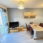Seakisses - Part Of The The Bay Village With Pool, Gym And Direct Access, Pub, Restaurant, Tennis And Meadows Walks *