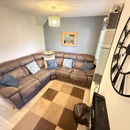 Seakisses - Part Of The The Bay Filey Village With Pool, Gym And Direct Access, Pub, Restaurant, Tennis And Meadows Walks *