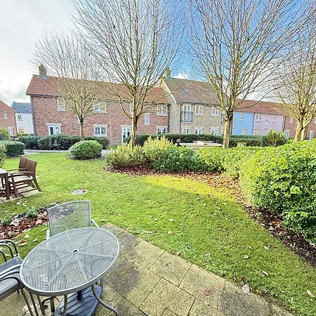 Seakisses - Part Of The The Bay Village With Pool, Gym And Direct Access, Pub, Restaurant, Tennis And Meadows Walks Filey