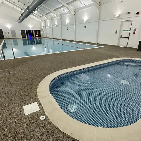 Seakisses - Part Of The The Bay Village With Pool, Gym And Direct Access, Pub, Restaurant, Tennis And Meadows Walks *