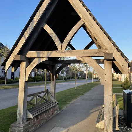 Seakisses - Part Of The The Bay Filey Village With Pool, Gym And Direct Access, Pub, Restaurant, Tennis And Meadows Walks *