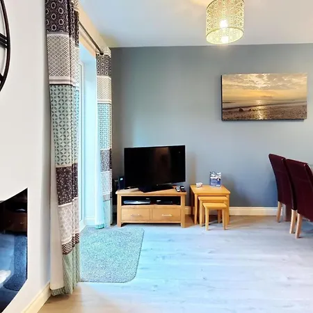 Seakisses - Part Of The The Bay Village With Pool, Gym And Direct Access, Pub, Restaurant, Tennis And Meadows Walks Сasa de vacaciones *