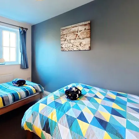 Seakisses - Part Of The The Bay Village With Pool, Gym And Direct Access, Pub, Restaurant, Tennis And Meadows Walks * Filey
