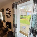 Seakisses - Part Of The The Bay Village With Pool, Gym And Direct Access, Pub, Restaurant, Tennis And Meadows Walks Ferienhaus